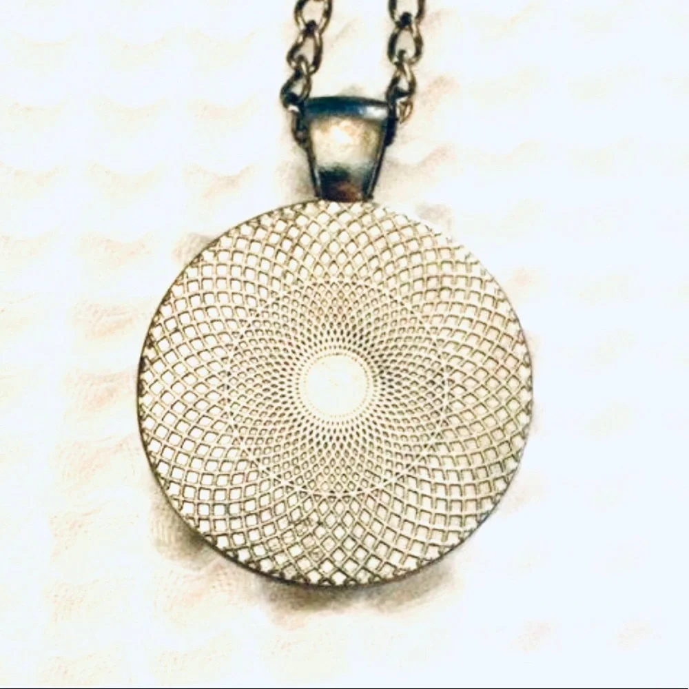Dr. Who Weeping Angel Necklace